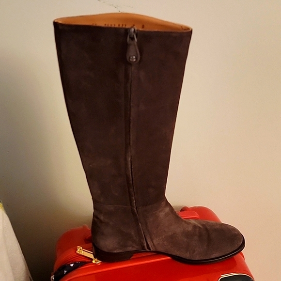 Ferragamo suede boots 👢 😍 - Picture 2 of 10